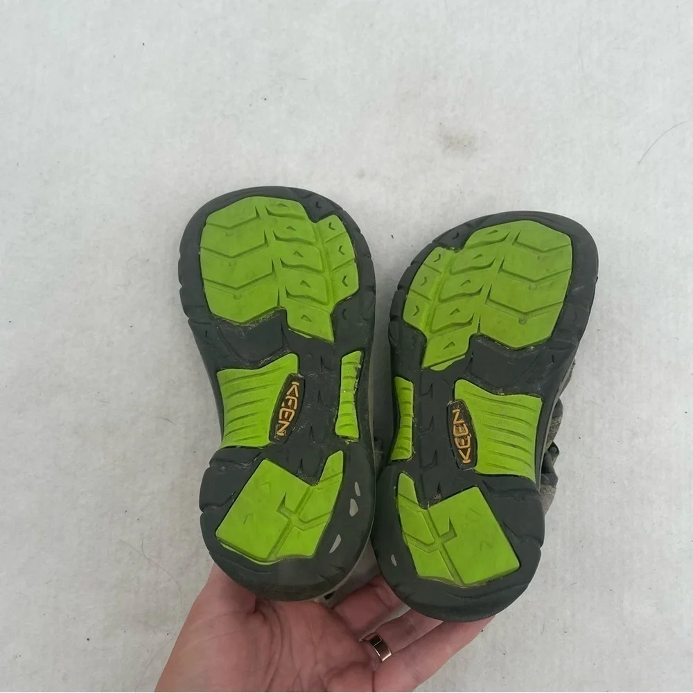 KEEN Boys Newport Waterproof Shoe Sandal Green/Grey size: 13
